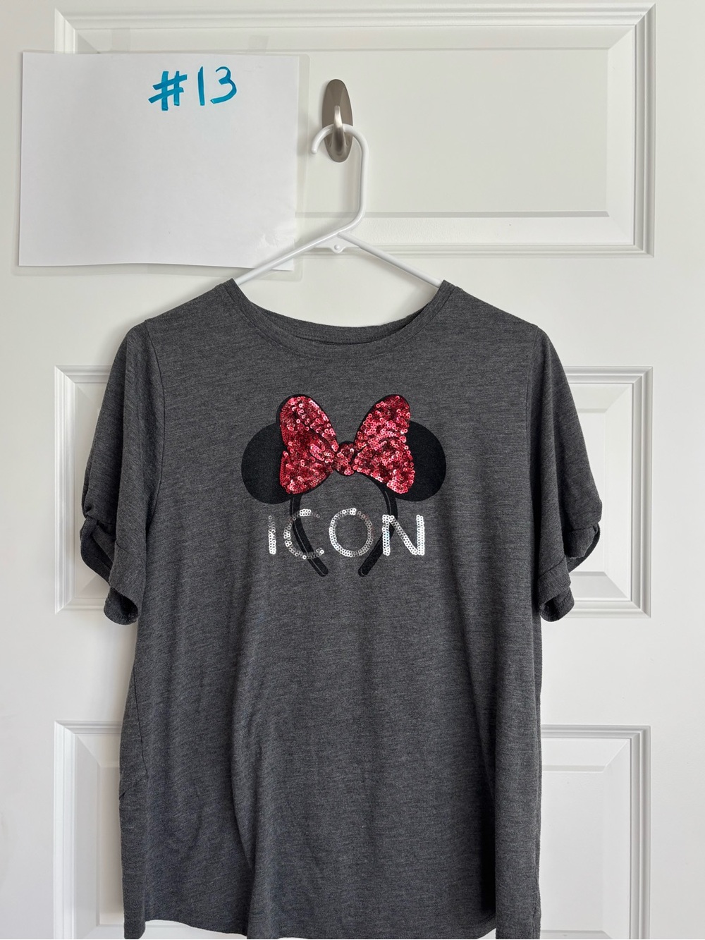 Disney Parks Minnie Mouse Sequin Icon T-Shirt – Women’s Large
